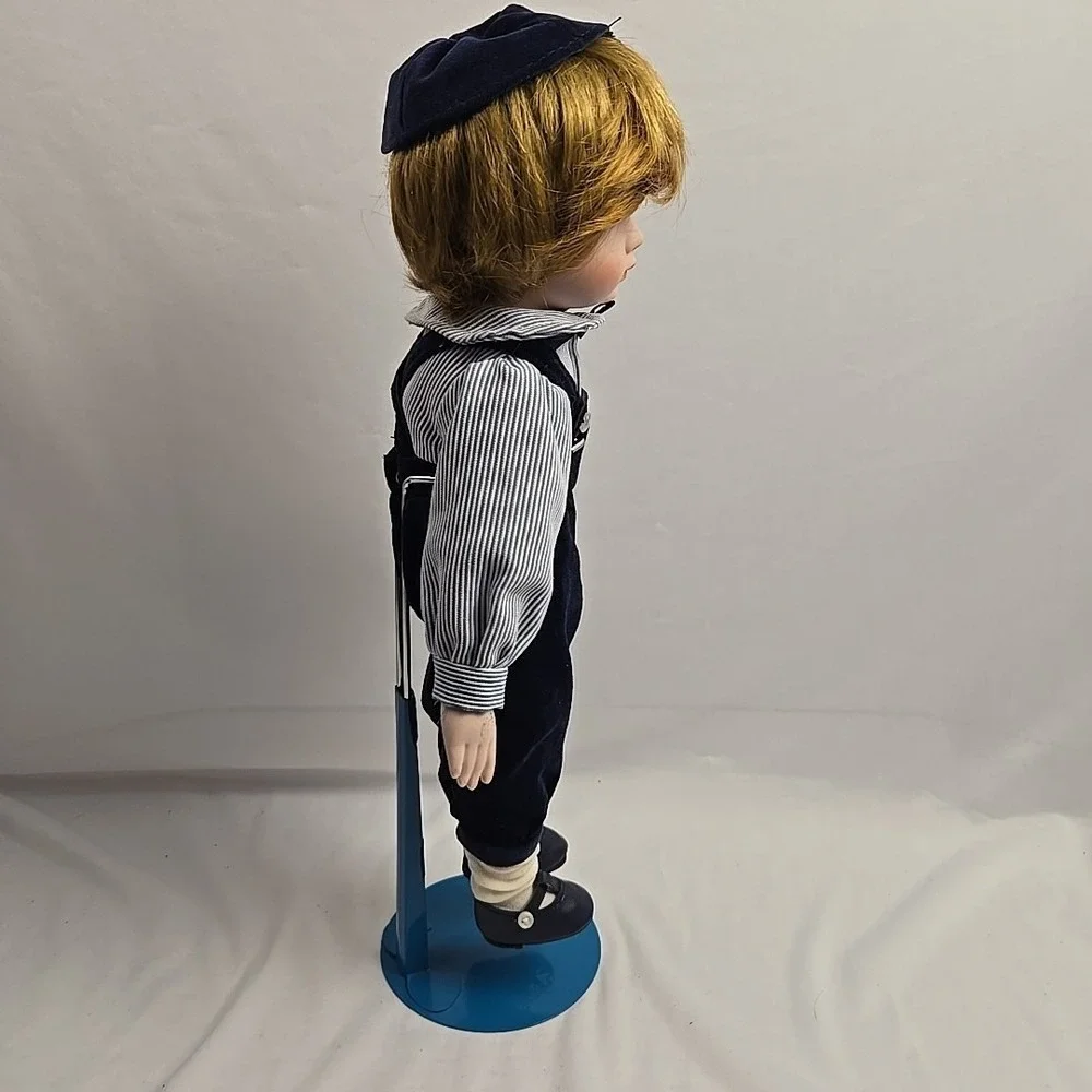 MYD Marian Yu Designs Porcelain Doll‎ With Display Stand